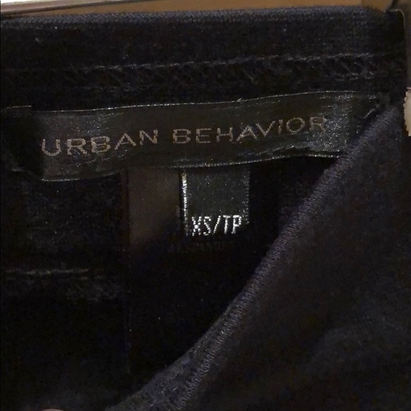 Urban Behavior Leggings - Picture 6 of 6